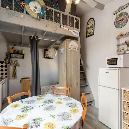 Apartment Studio For 4 With Mezzanine
